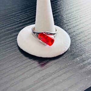 VINTAGE Sterling Silver Red Faceted Stone Ring 925
